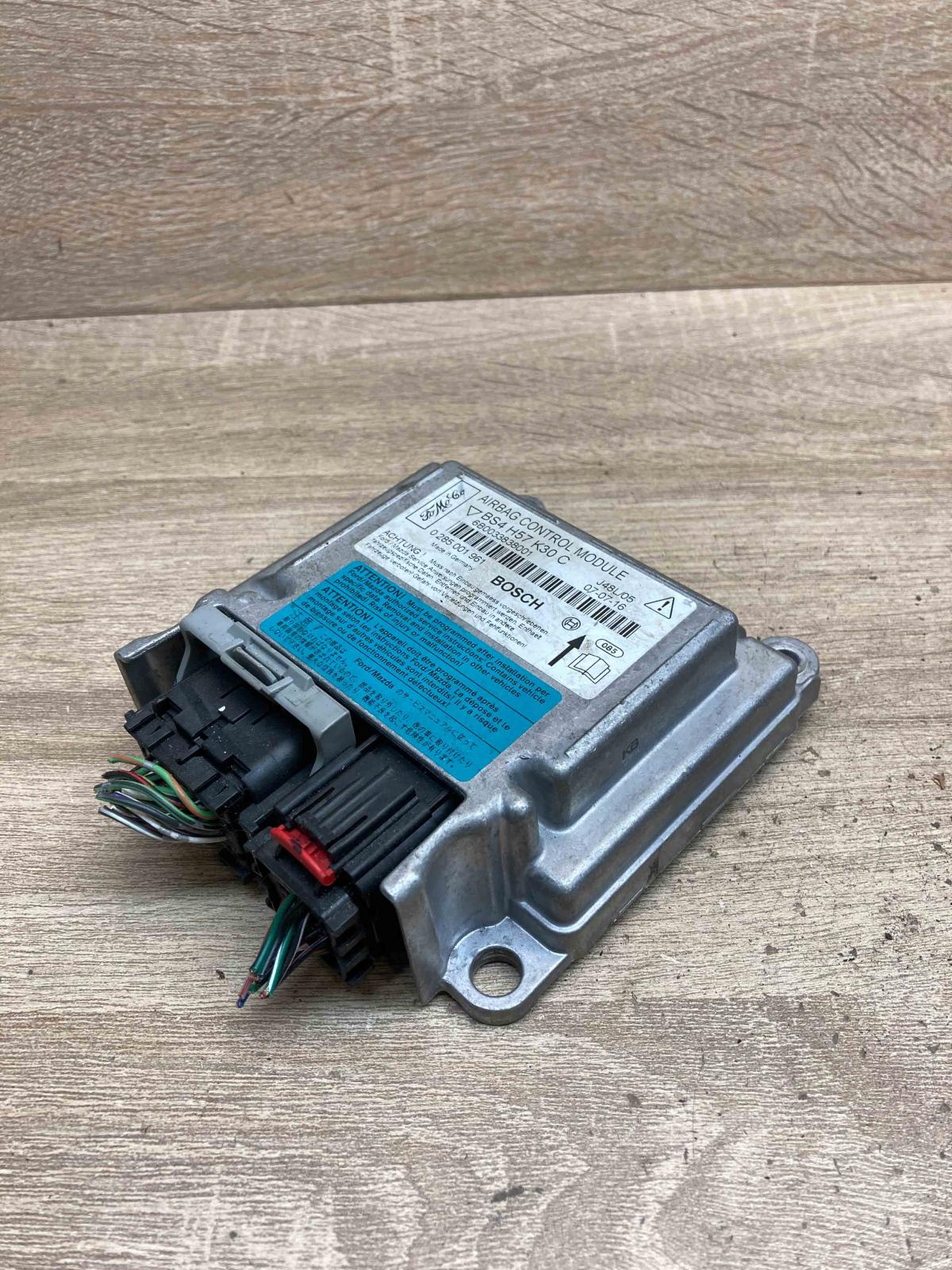 BS4 H57 K30C 0285001961  Airbag control unit/module Mazda 3 I