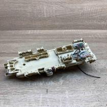 39940530 Used 1142  Fuse module Mazda 323 F