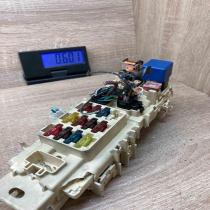 39940530 Used 1142  Fuse module Mazda 323 F