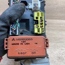 MB953355 MB953383  Fuse module Mitsubishi Space Star