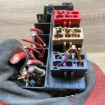 8L0941822A 896083000  Fuse box set Volkswagen Golf IV