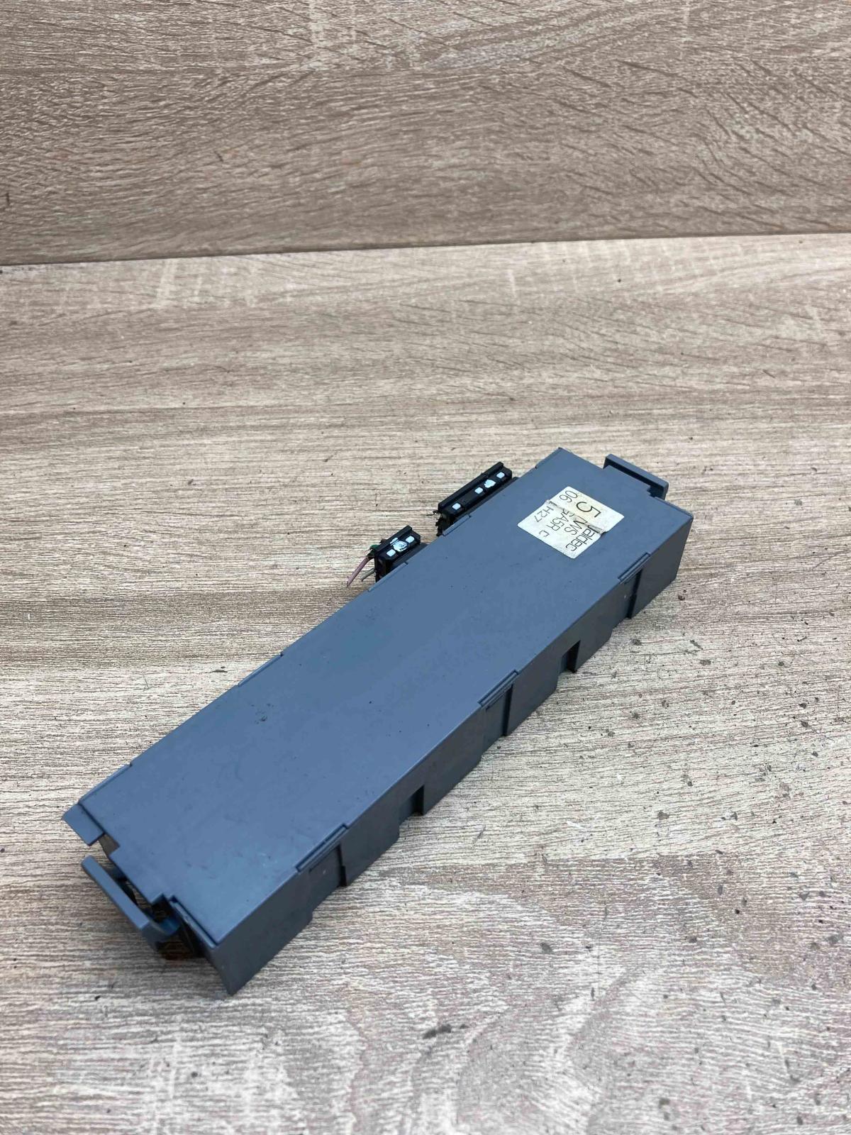5 TWS GA5R 1H27  Fuse module Mazda 626
