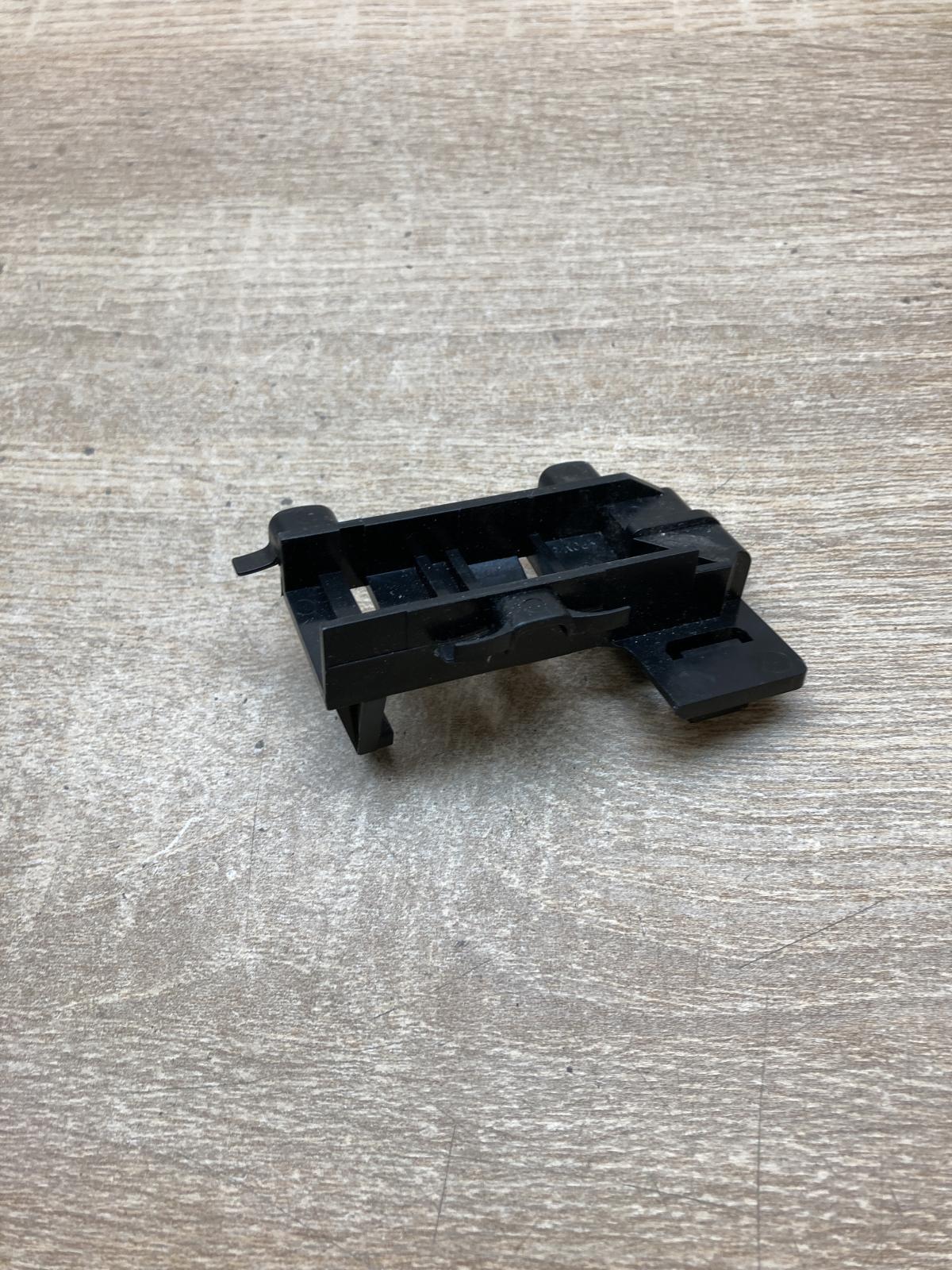ZH00533450   Other interior part Mercedes-Benz E W214