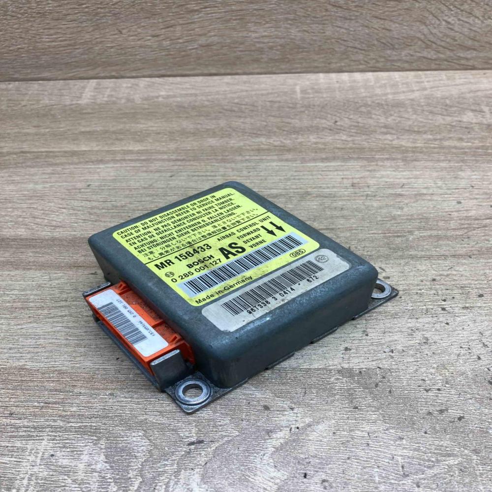 MR158433 0285001127  Airbag control unit/module Mitsubishi Carisma