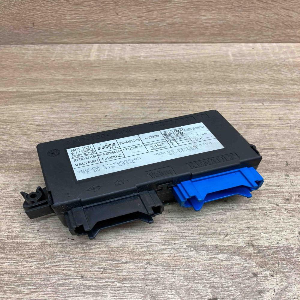 7700416293 B   Comfort/convenience module Renault Laguna I