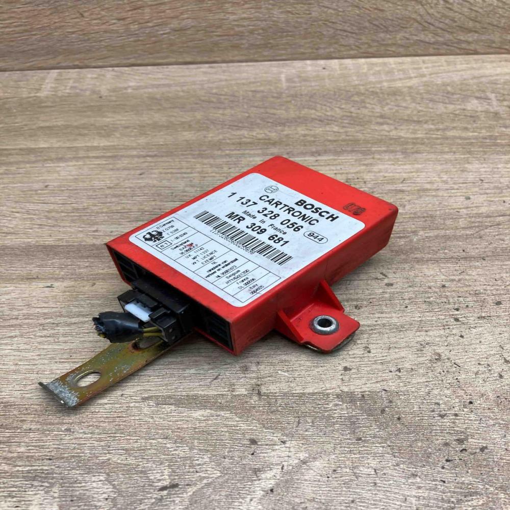 1137328056 MR309681  Engine control unit/module ECU Mitsubishi Carisma