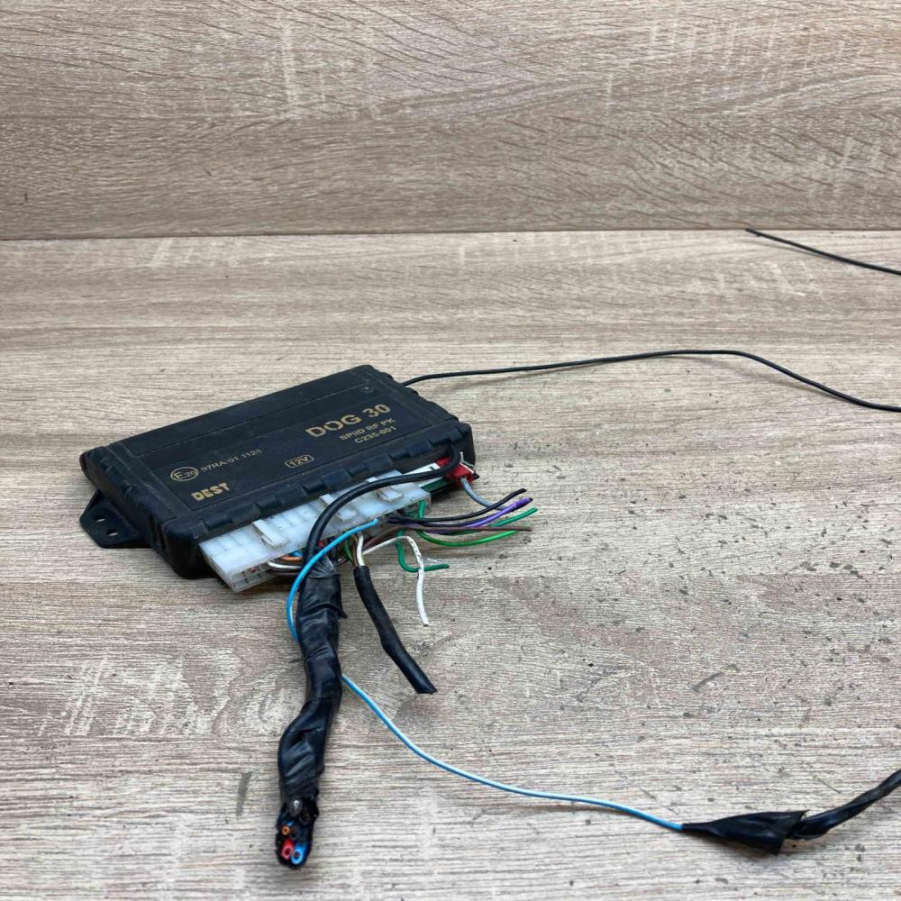 97RA 01 1128 C235 001  Alarm control unit/module Volkswagen Polo