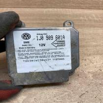 1J0909601A   Airbag control unit/module Audi A3 S3 8L