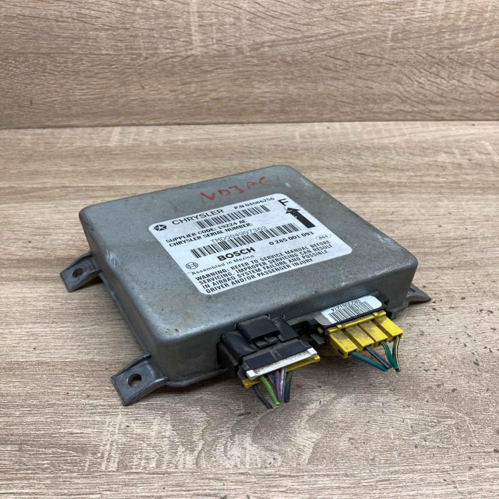 0285001093 4686256  Airbag control unit/module Chrysler Voyager