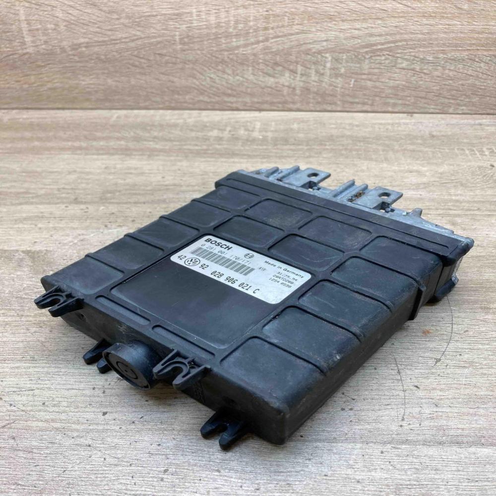 028906021C 0281001170  Engine control unit/module ECU Volkswagen Transporter - C