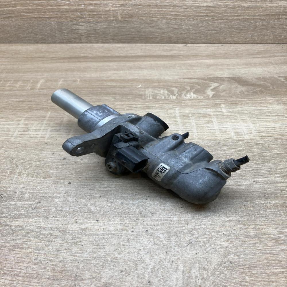 1K0945459A   Master brake cylinder Volkswagen Golf VI