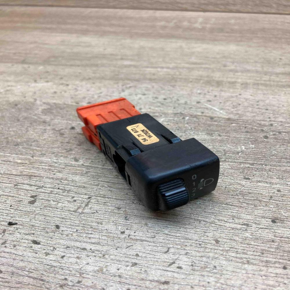 5471073 W202K  Headlight level height control switch Saab 9-3 Ver1
