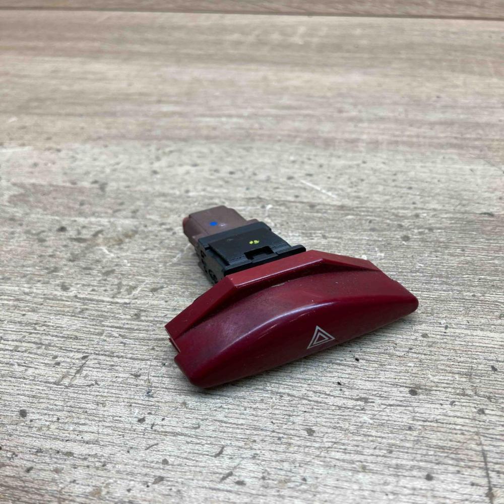 96326950KR   Hazard light switch Citroen C5