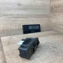 174B04   Wing mirror switch Toyota Yaris