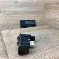 045B05   Wing mirror switch Toyota Yaris