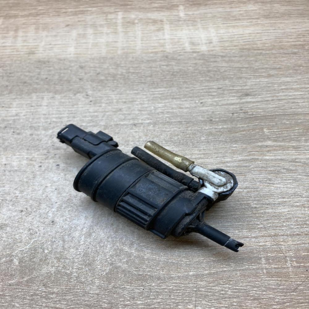 7700430702   Windscreen/windshield washer pump Renault Scenic I