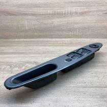 621W02250   Electric window control switch Hyundai Trajet