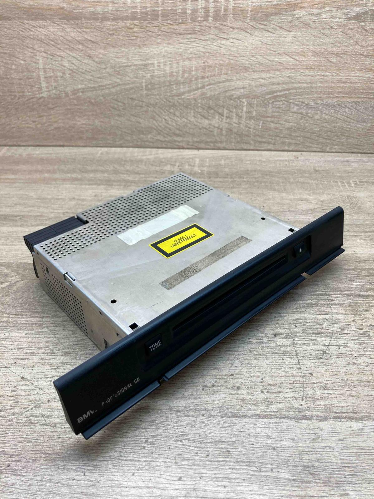 6933702  Professional CD/DVD changer BMW 5 E39