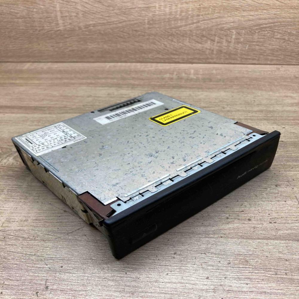 4B0919887B   Navigation unit CD/DVD player Audi A6 S6 C5 4B