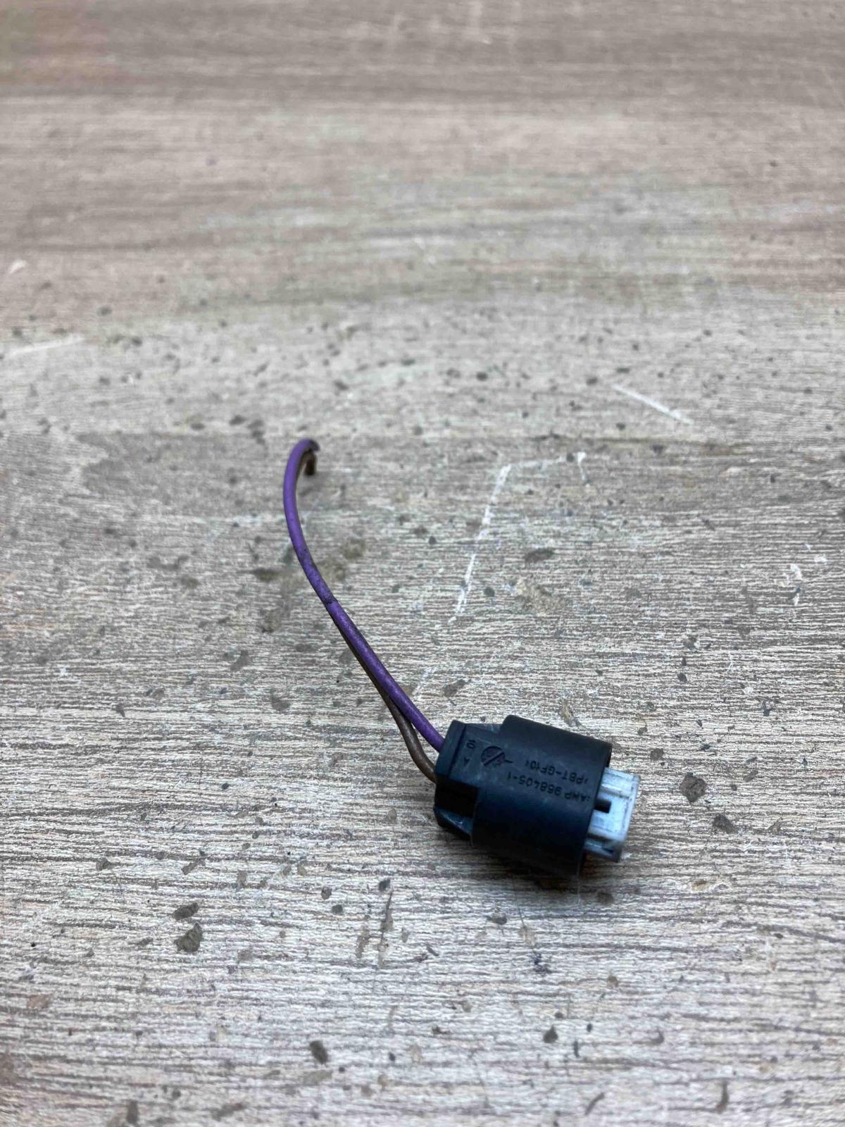 9684051  2PIN Plug wire BMW 7 E65 E66