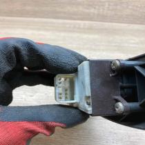 011 3S14   Electric window control switch Toyota Yaris