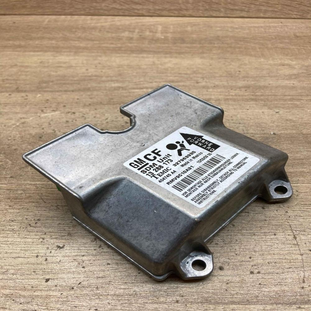13288173 Used CF Airbag control unit/module Opel Zafira B