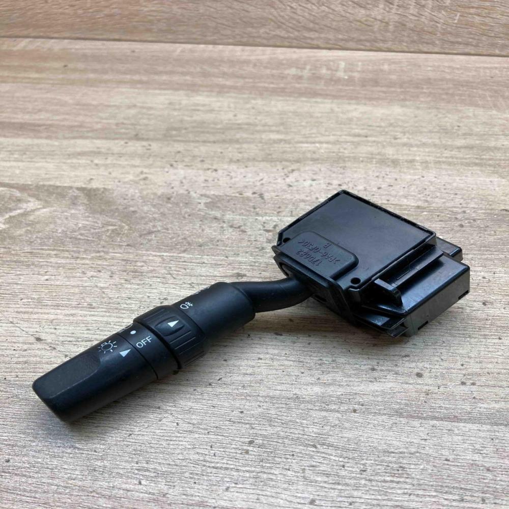 17D682   Indicator stalk Mazda 3 I