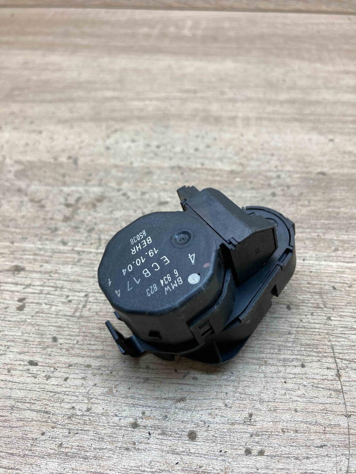 6934823 ECB174  Air flap motor/actuator BMW 3 E46