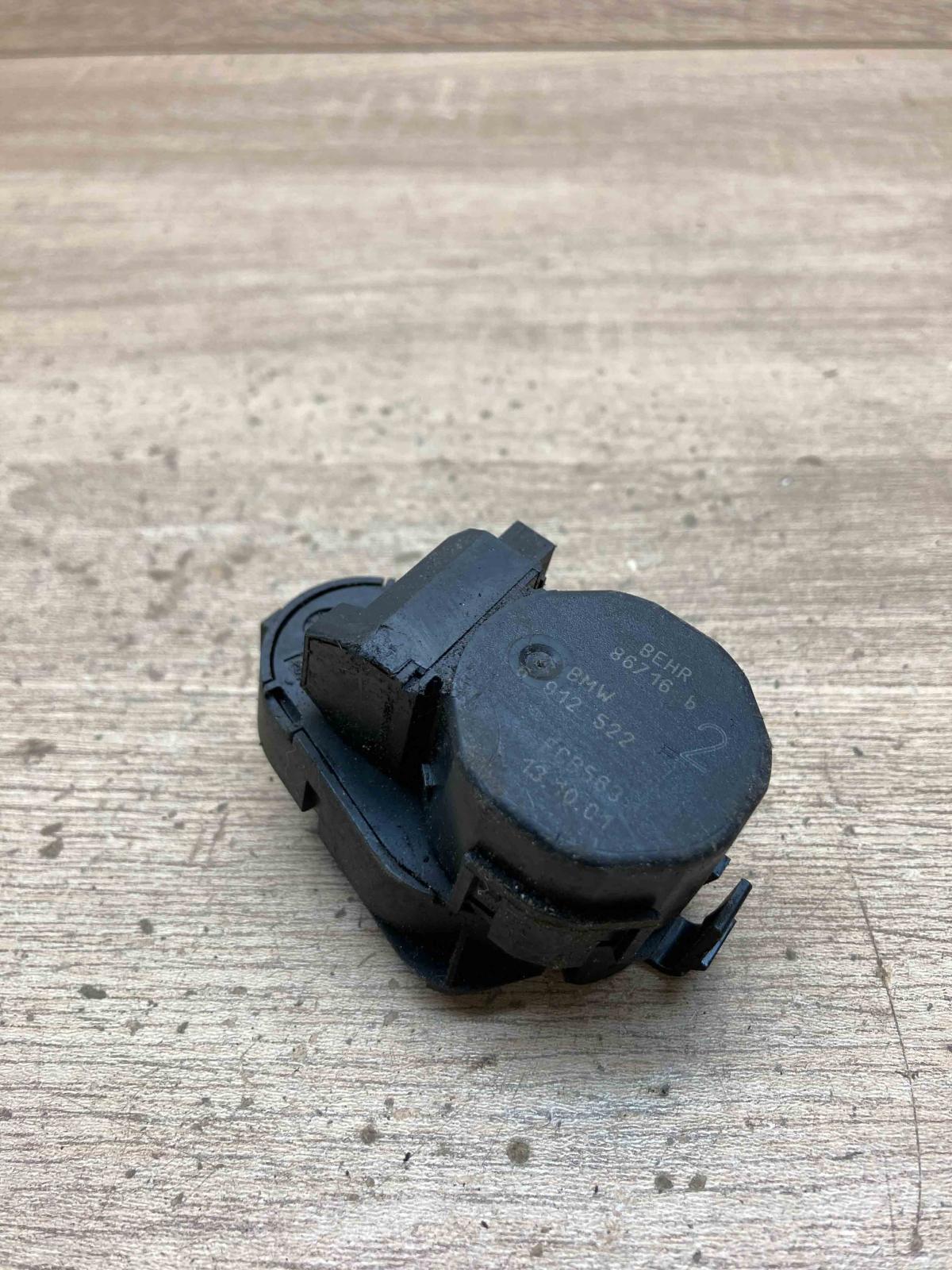 6912522 ECB563  Air flap motor/actuator BMW 3 E46