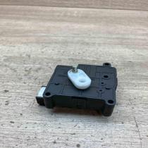 113800 2051   Air flap motor/actuator Nissan Almera N16