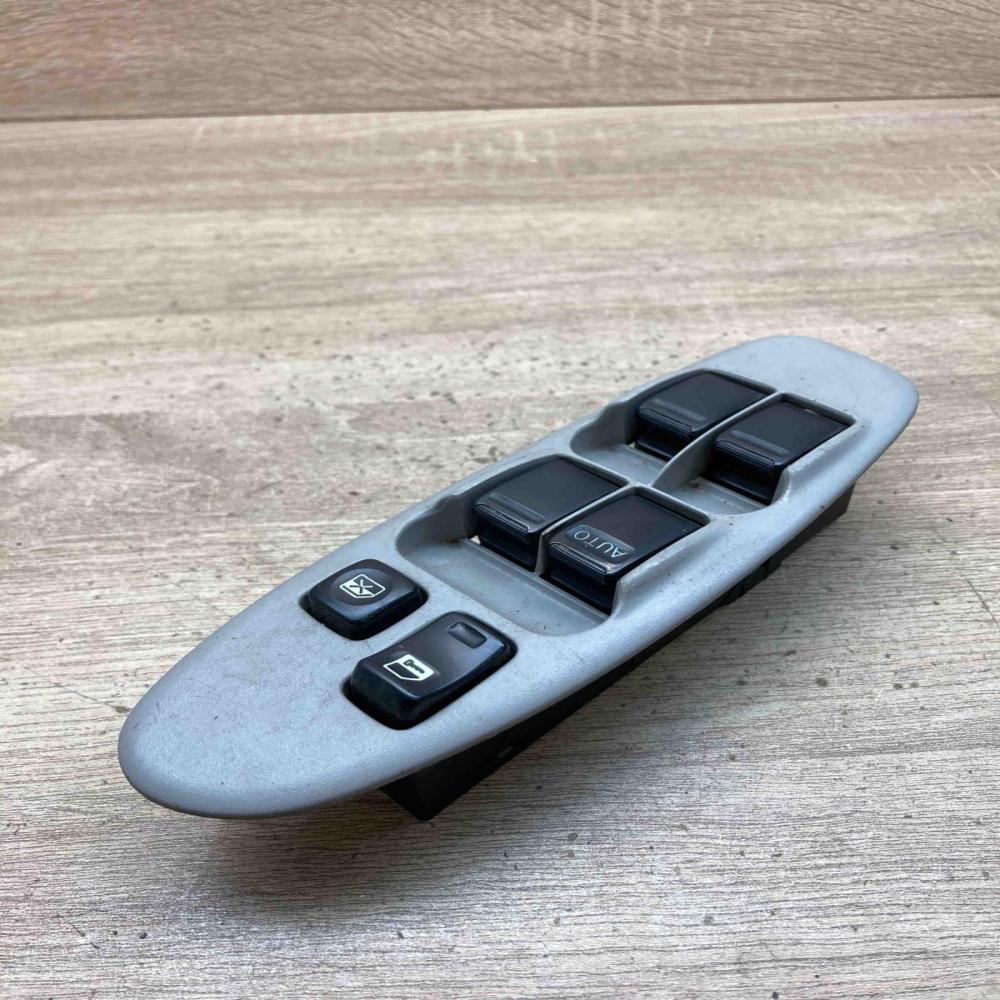 80961 BU400   Electric window control switch Nissan Almera Tino