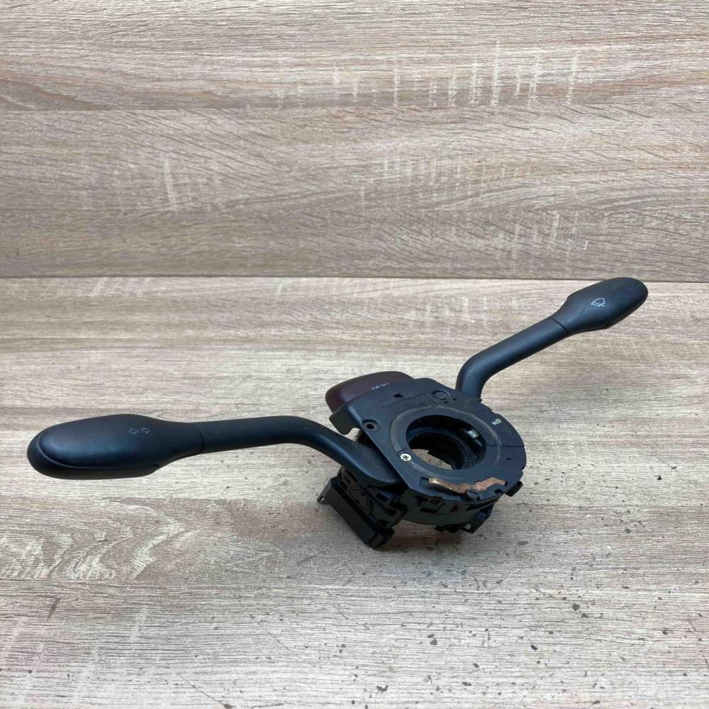 1H6953503AA   Wiper turn signal indicator stalk/switch Volkswagen Golf III