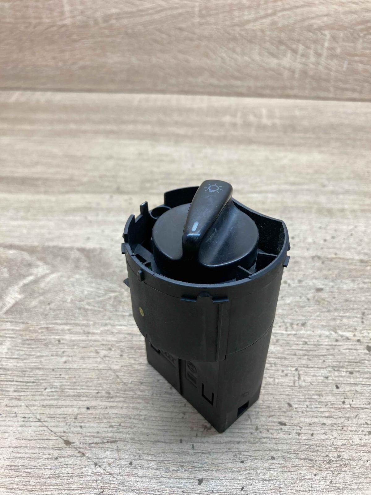 1C0941531   Light switch Volkswagen Golf IV