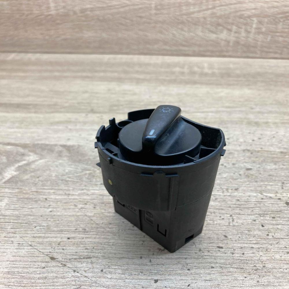 1C0941531   Light switch Volkswagen Golf IV