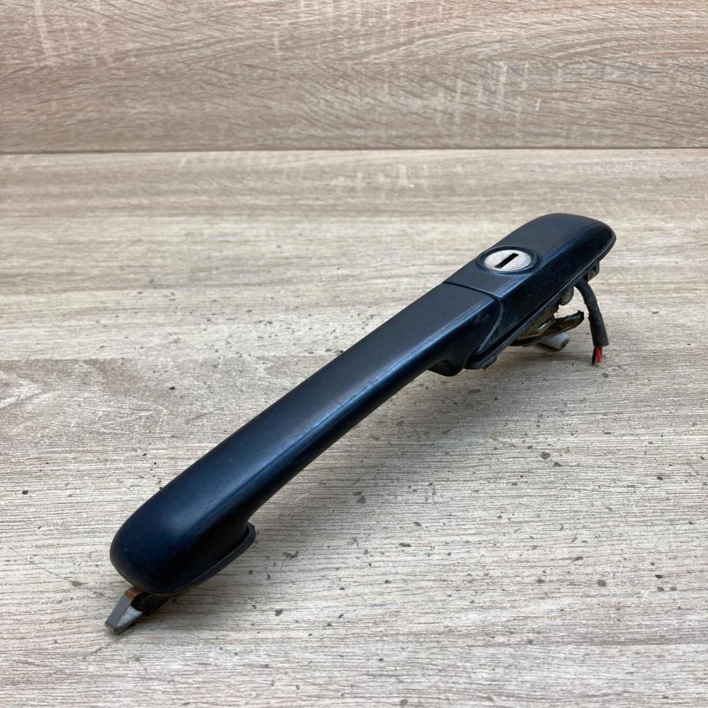 357837223A   Front door exterior handle Volkswagen PASSAT B4