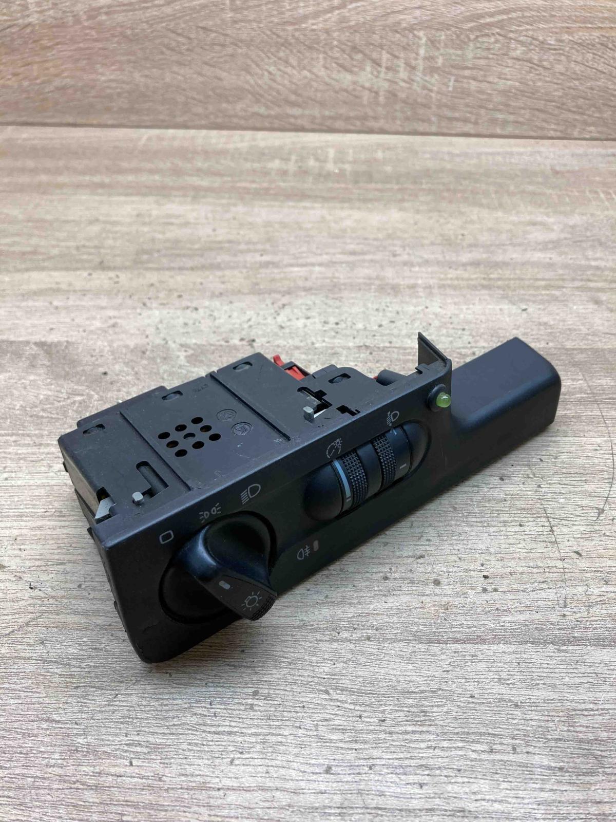 3A1941531E   Light switch Volkswagen Golf III