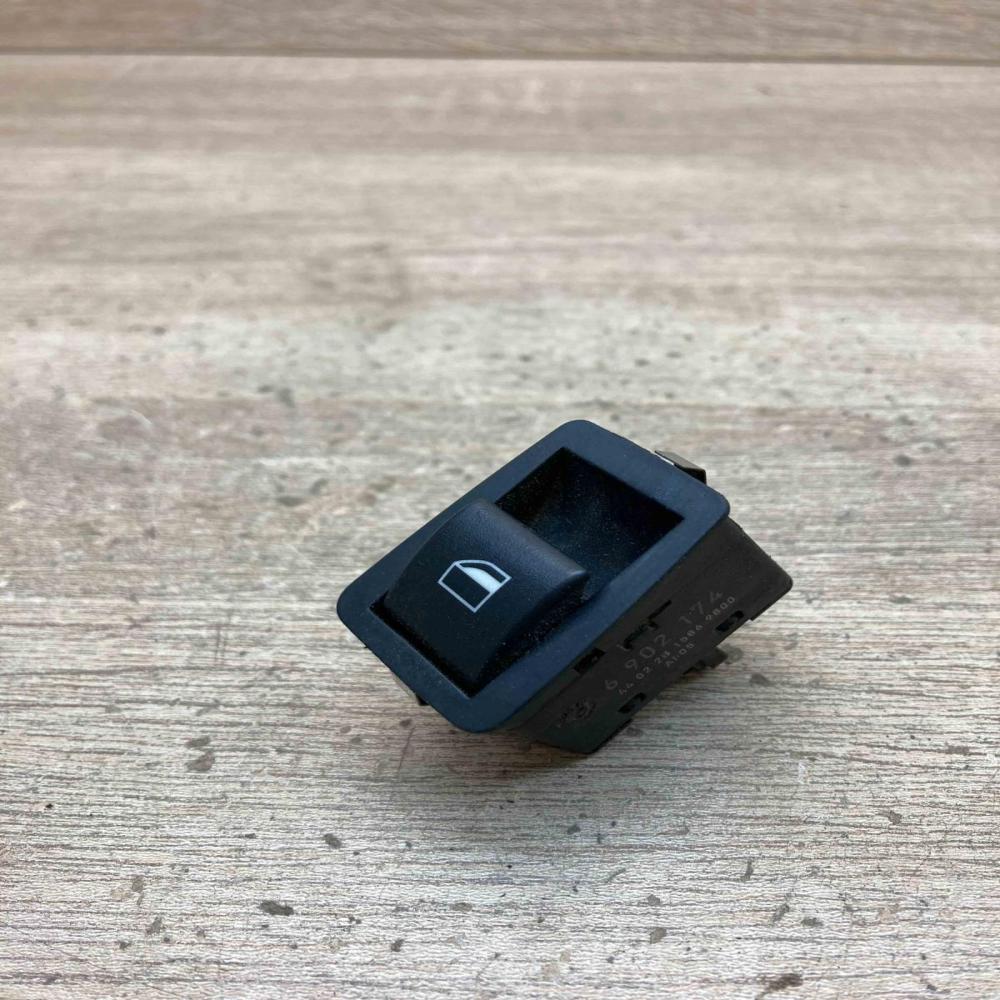 6902174   Electric window control switch BMW 3 E46