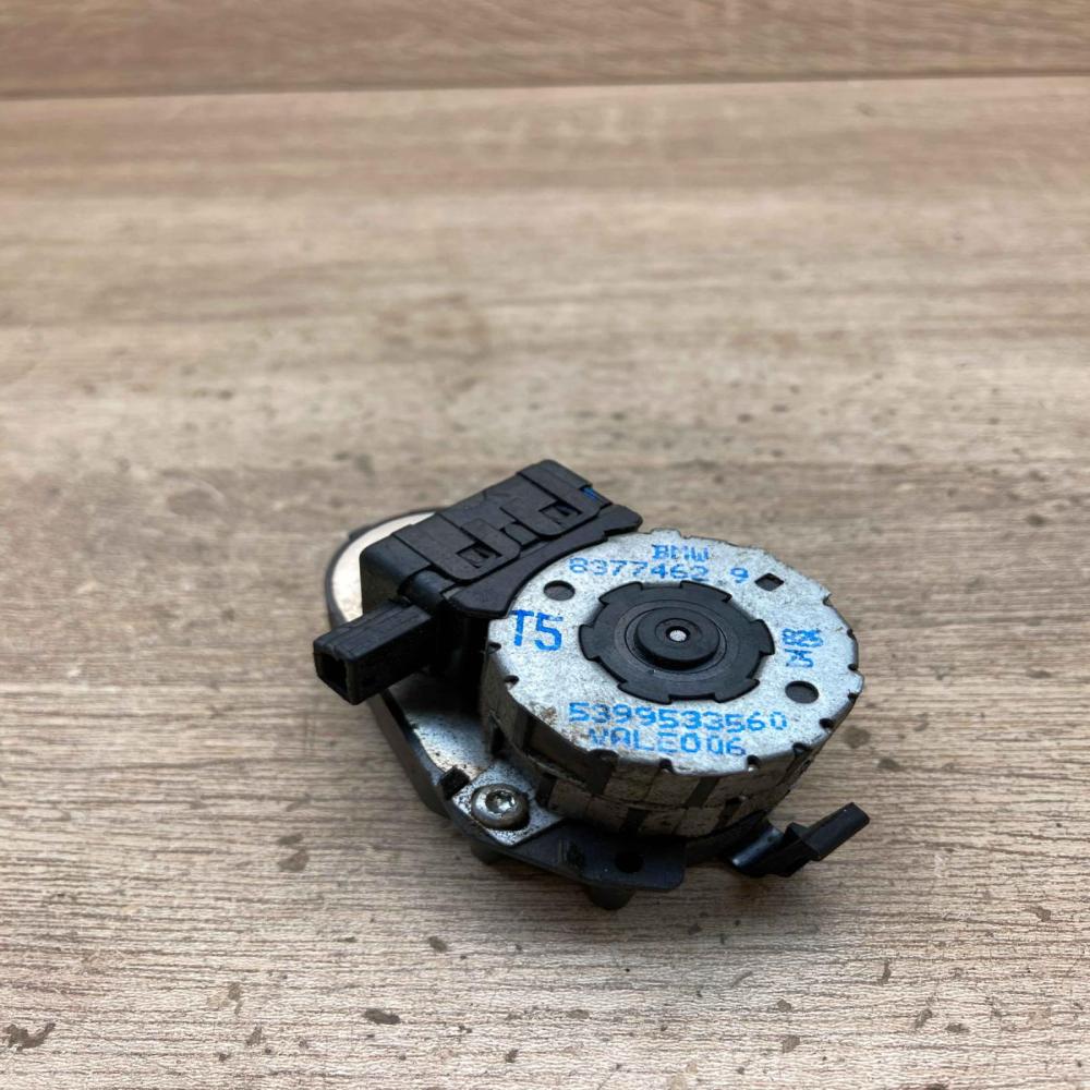 8377462   Air flap motor/actuator BMW 5 E39