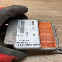 8D0959655C 0285001176  Airbag control unit/module Audi A4 S4 B5 8D