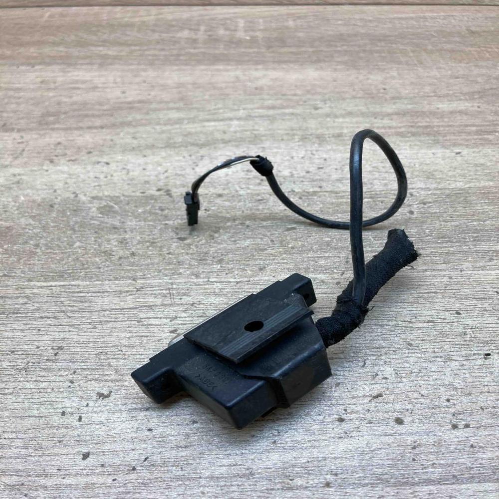 5470391   Tailgate strut BMW 7 F01 F02 F03 F04