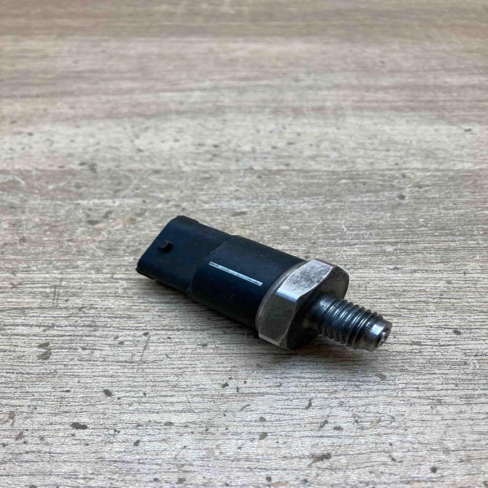 0281002476   Fuel pressure sensor BMW 5 E39