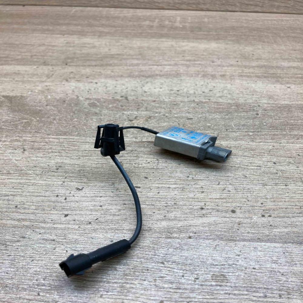 8362533   Antenna control unit BMW 5 E39