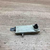 8368885   Aerial antenna amplifier BMW 5 E39