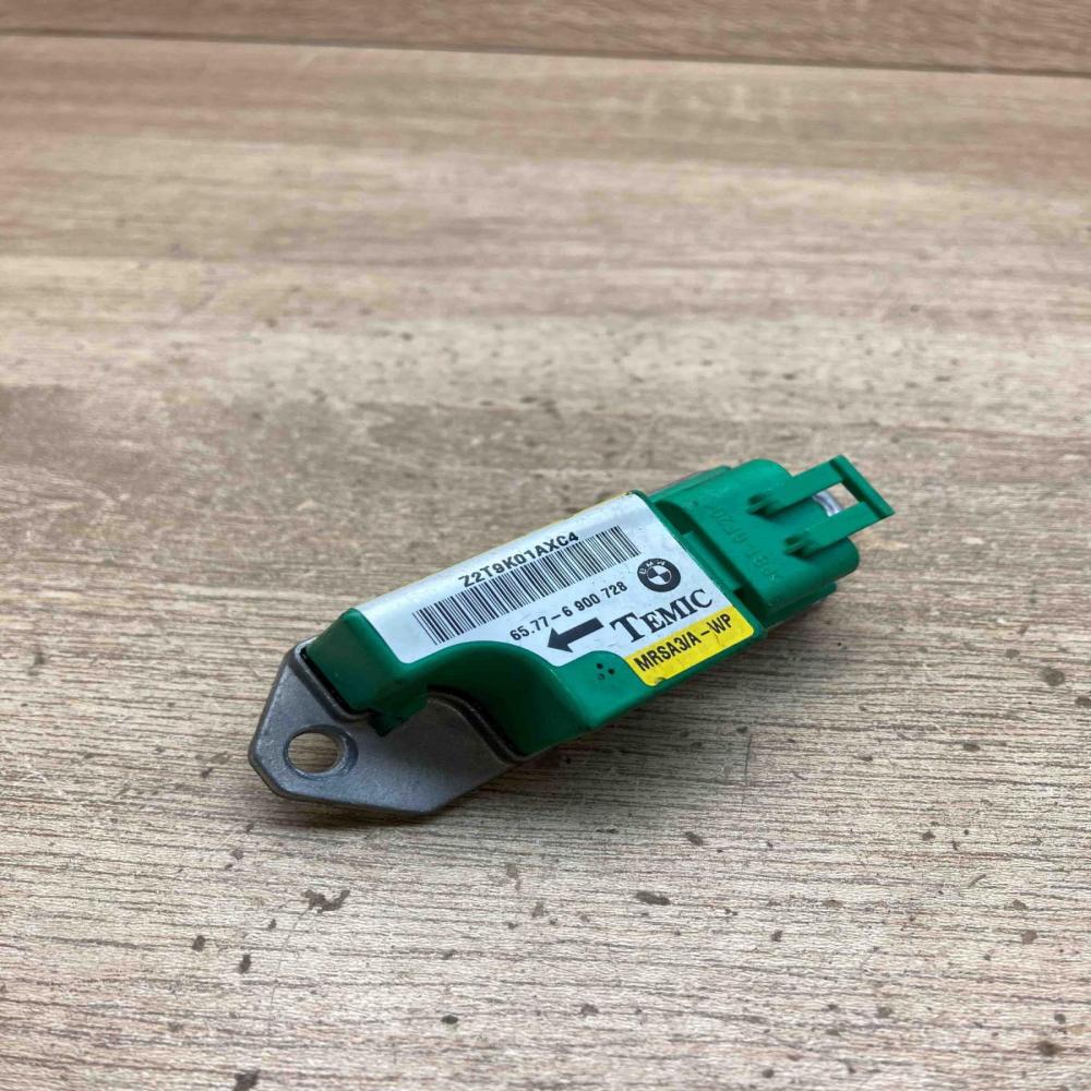 6900728   Airbag deployment crash/impact sensor BMW 5 E39