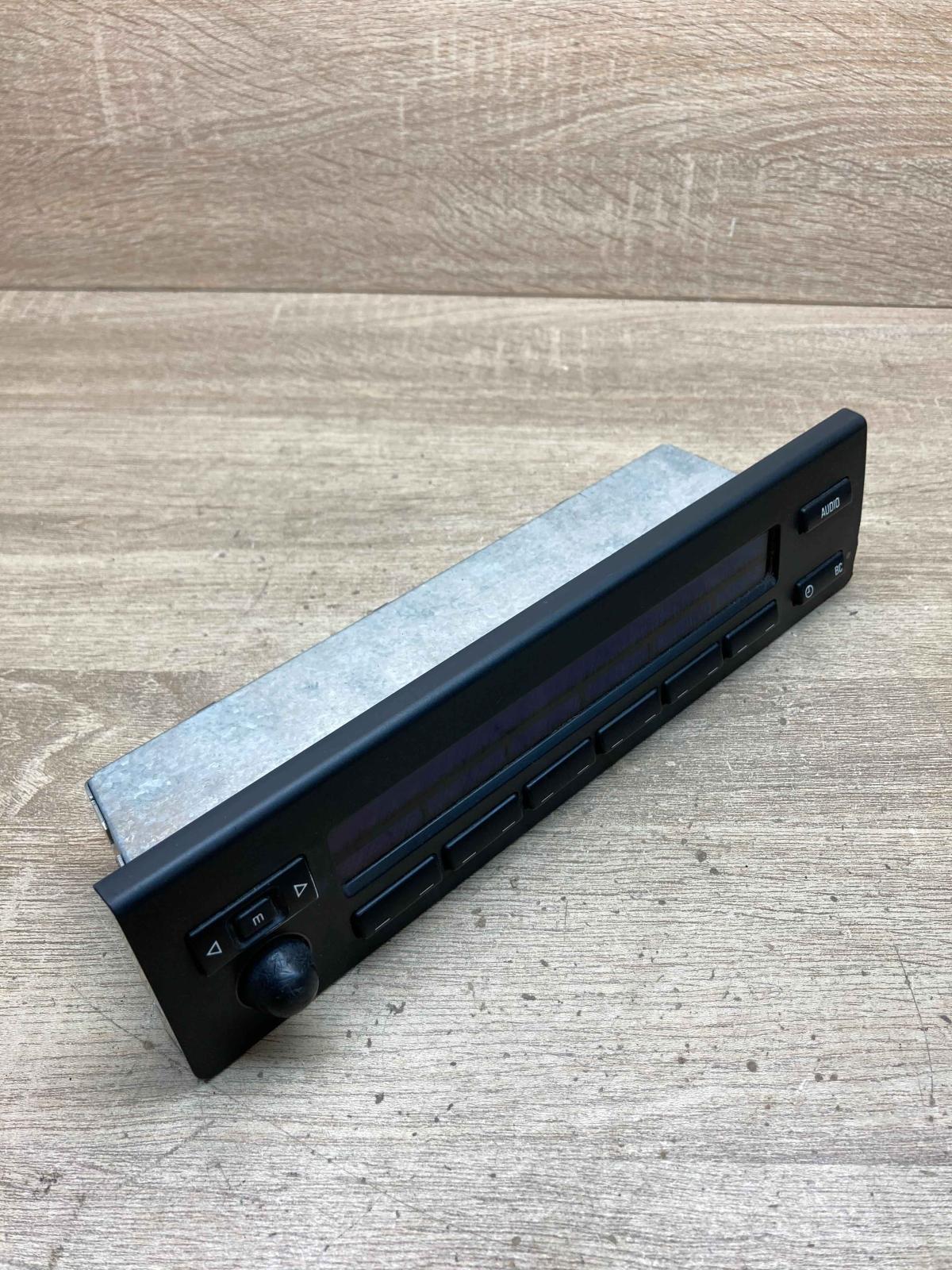 6906220   Radio/CD/DVD/GPS head unit BMW 5 E39