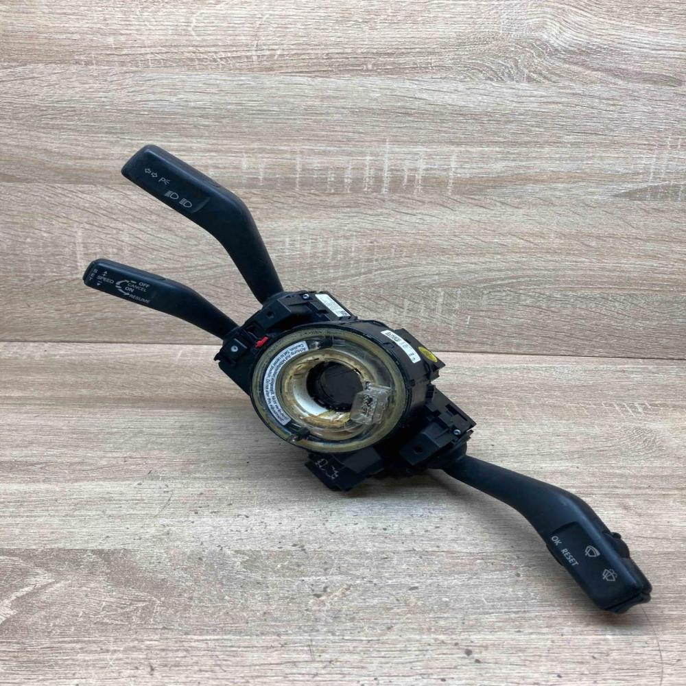 3C5953513C 3C0959653 Used 3C5953507C Wiper turn signal indicator stalk/switch Vo