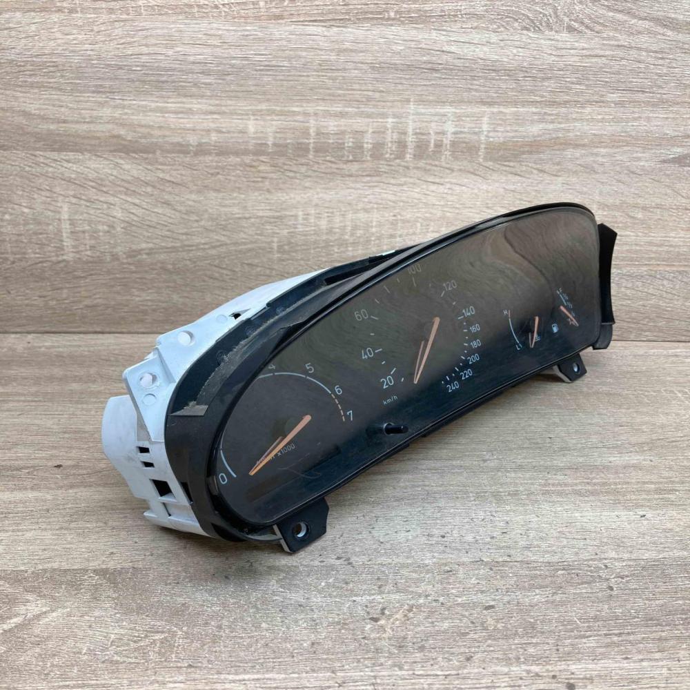 5042007 69795 870T For Petrol LHD Speedometer (instrument cluster) Saab 9-5