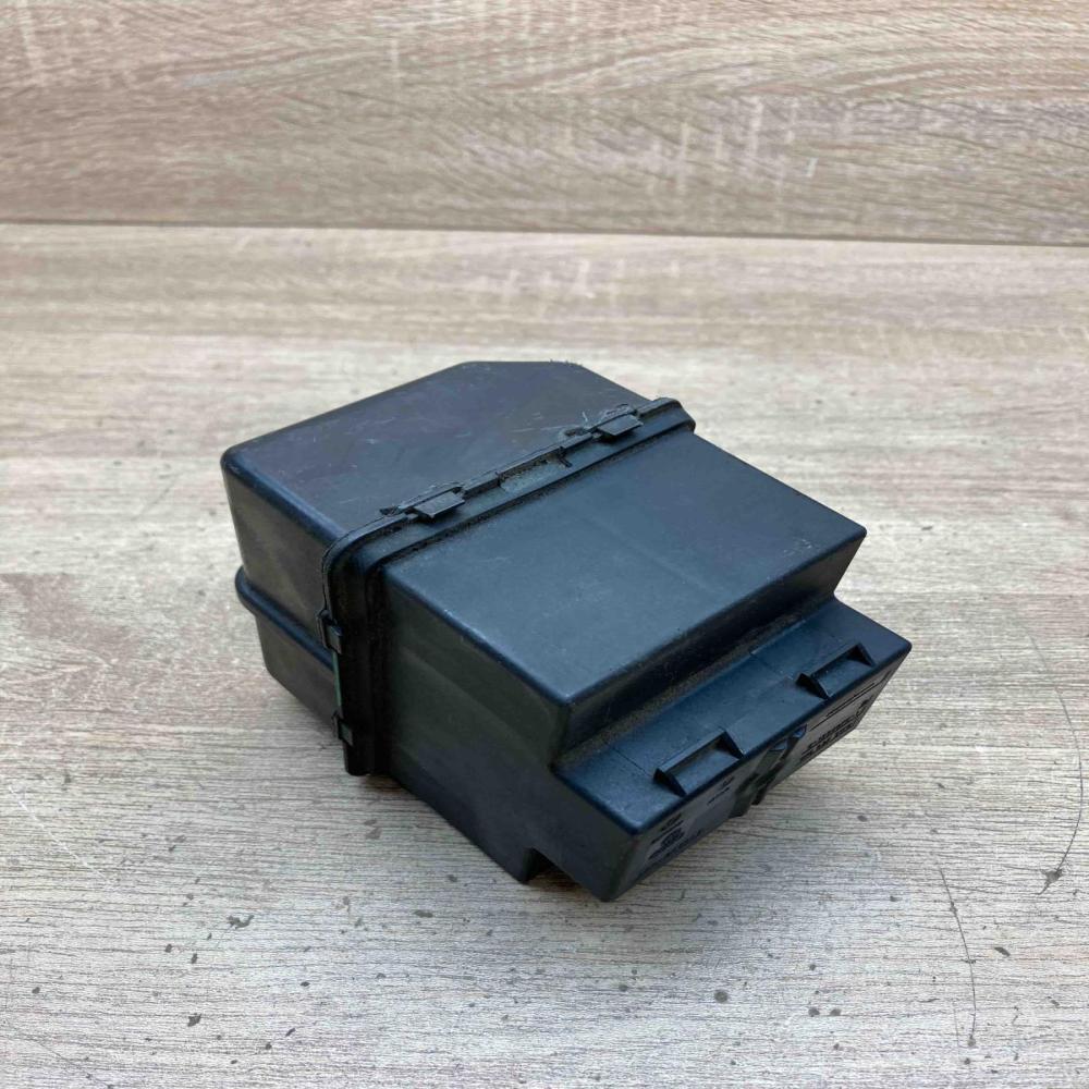 1K0937311C   Fuse box set Volkswagen PASSAT B6