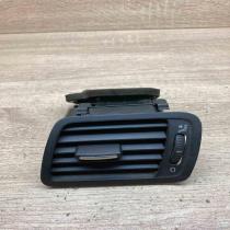 3C1819701E   Dashboard side air vent grill/cover trim Volkswagen PASSAT CC