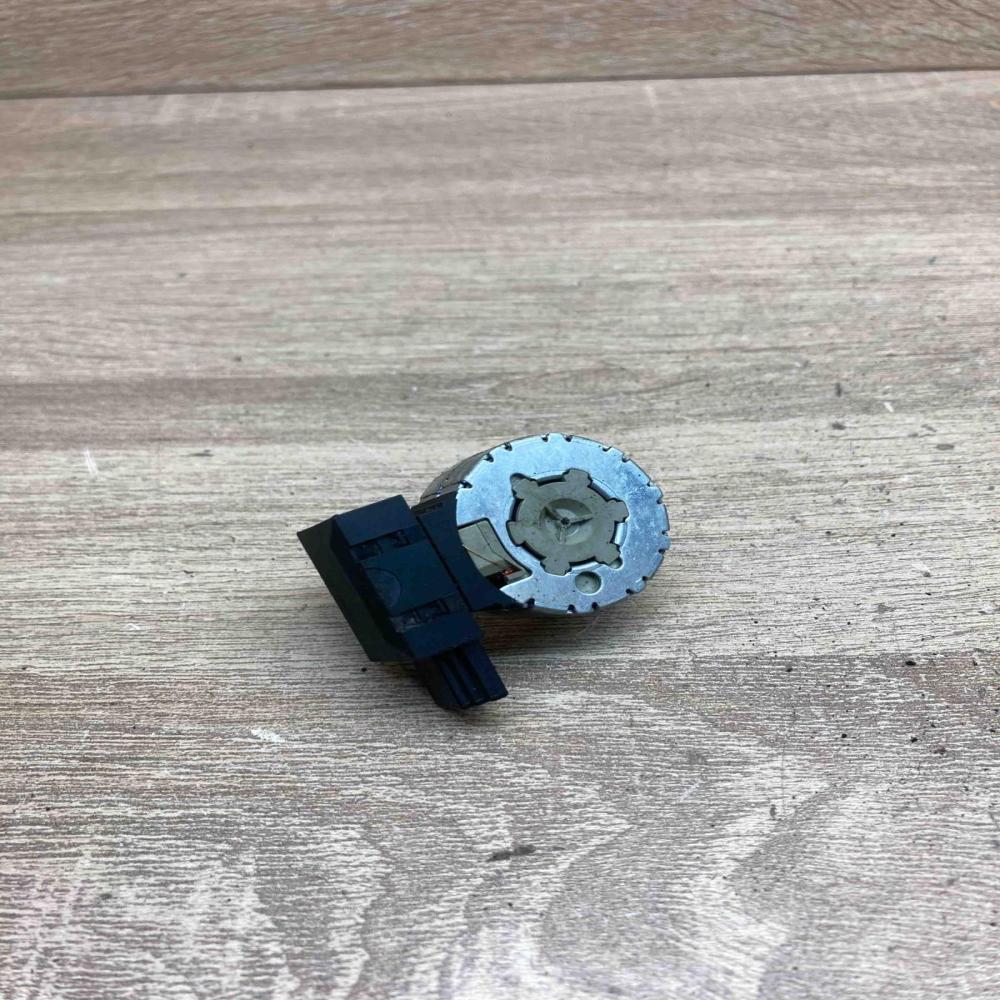 1 963545   Air flap motor/actuator BMW 3 E46